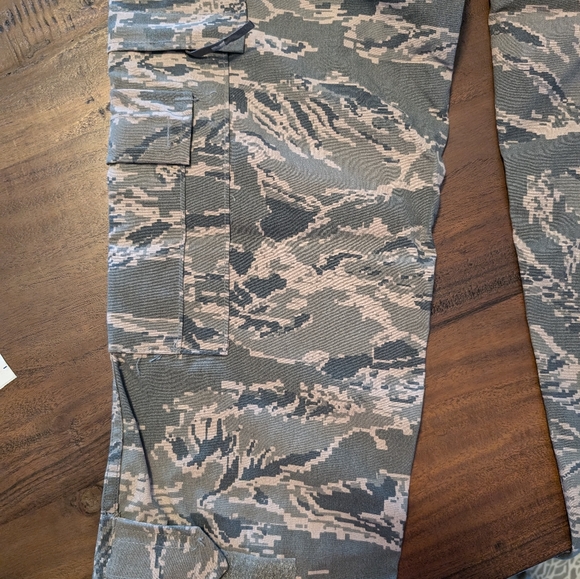 U.S. Air Force Tactical Flight Duty Trouser, Digital Camo - Picture 8 of 11